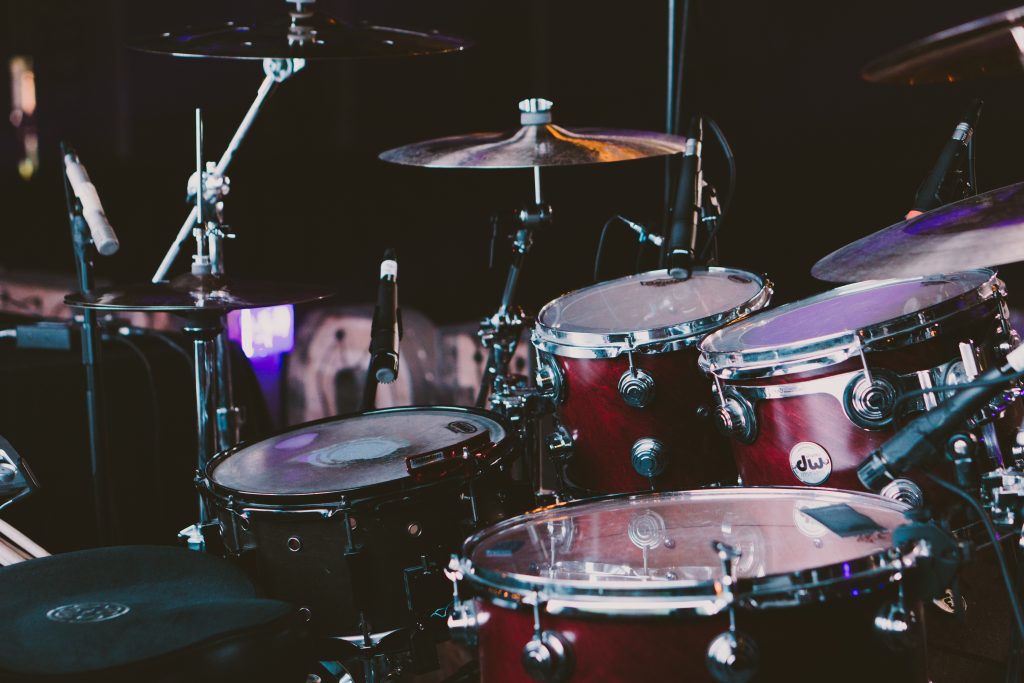 learn to play drums online and offline